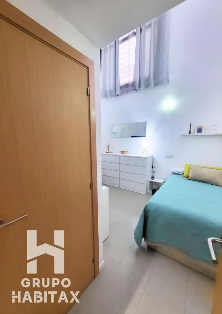 Bedroom of Duplexes for sale in Santa Coloma de Gramenet
