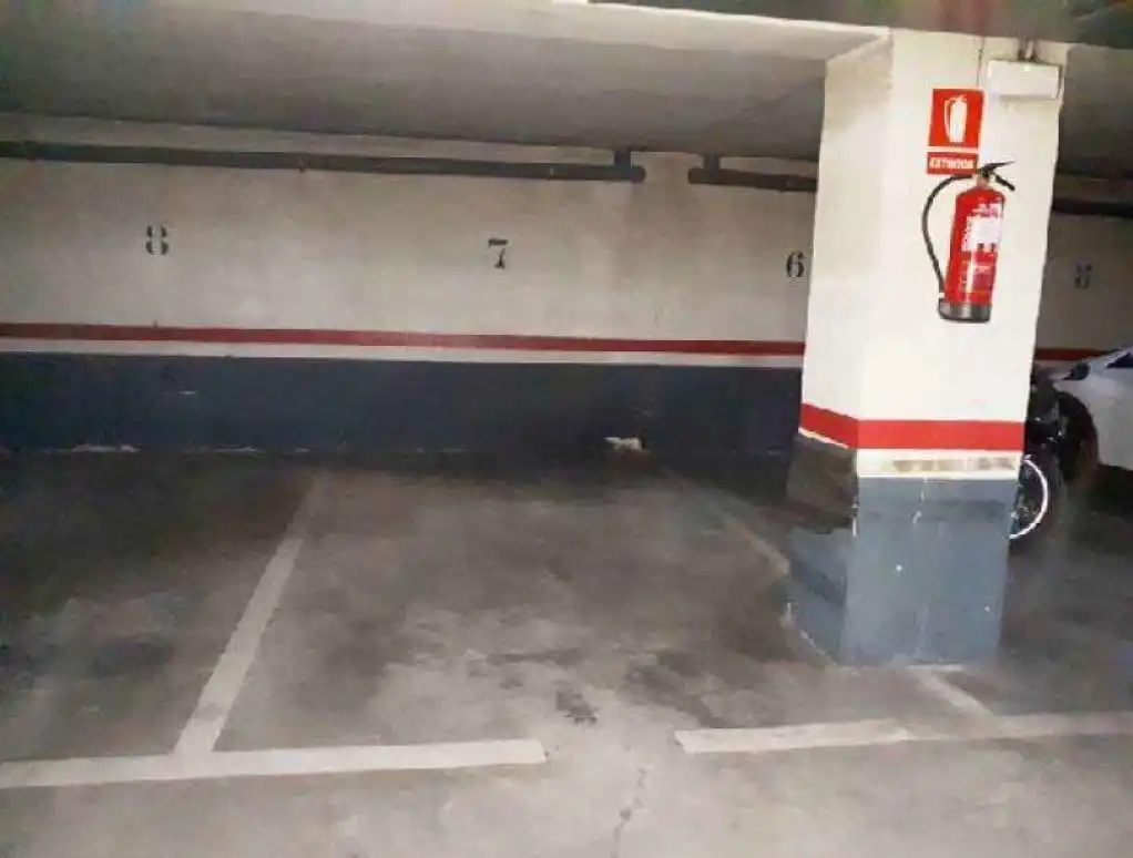 Aparcament de Garatge en venda en  Logroño