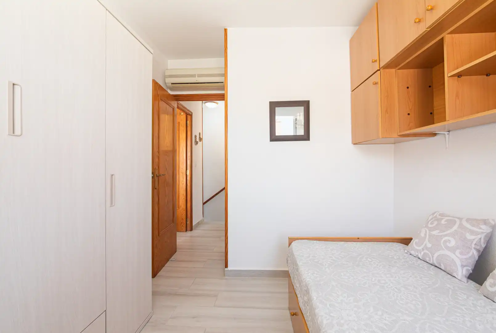 Habitación de Casa adosada en venta en Santa Pola con Aire acondicionado, Terraza y Amueblado
