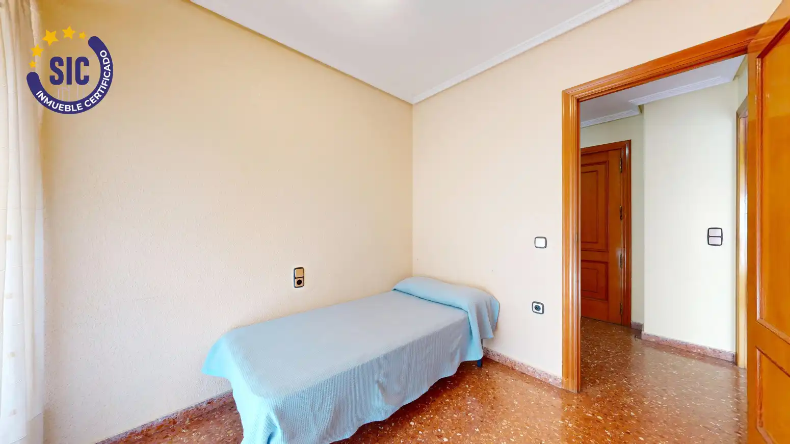 Bedroom of Flat for sale in Torrent  with Balcony