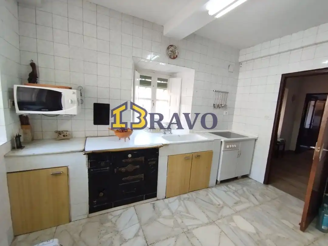 Cuina de Casa o xalet en venda en Merindad de Valdivielso amb Calefacció i Balcó