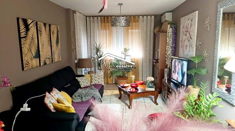 Foto 2 de Casa adosada en venta en Avenida Rufino Rubio, 10, Yeles, Toledo