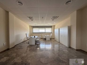 Oficina amb ascensor en venda a Bollullos de la Mitación
