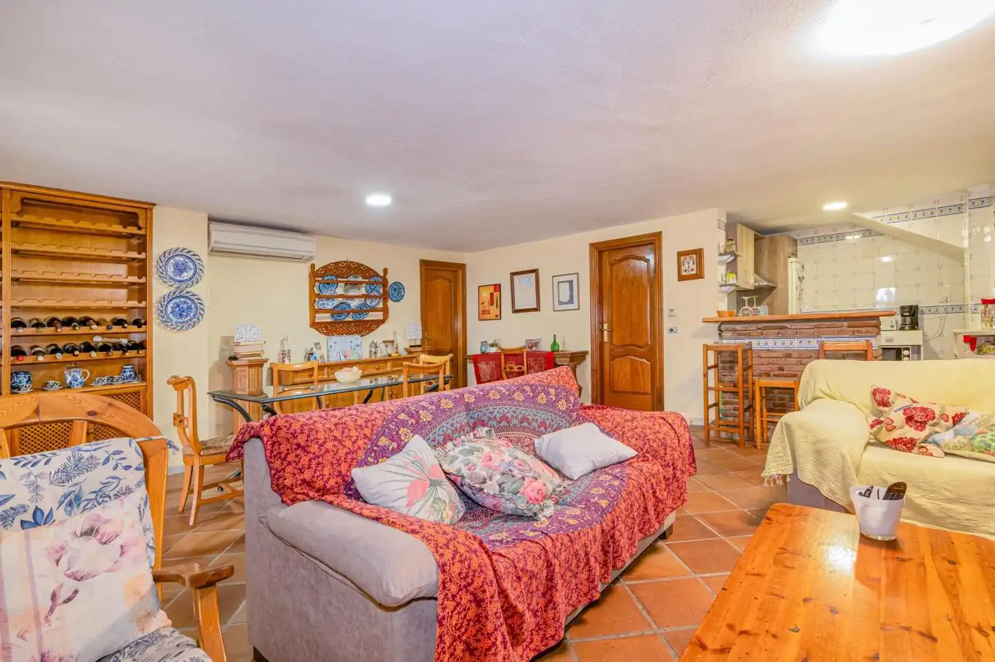 Sala d'estar de Casa o xalet en venda en La Zubia amb Calefacció, Jardí privat i Terrassa