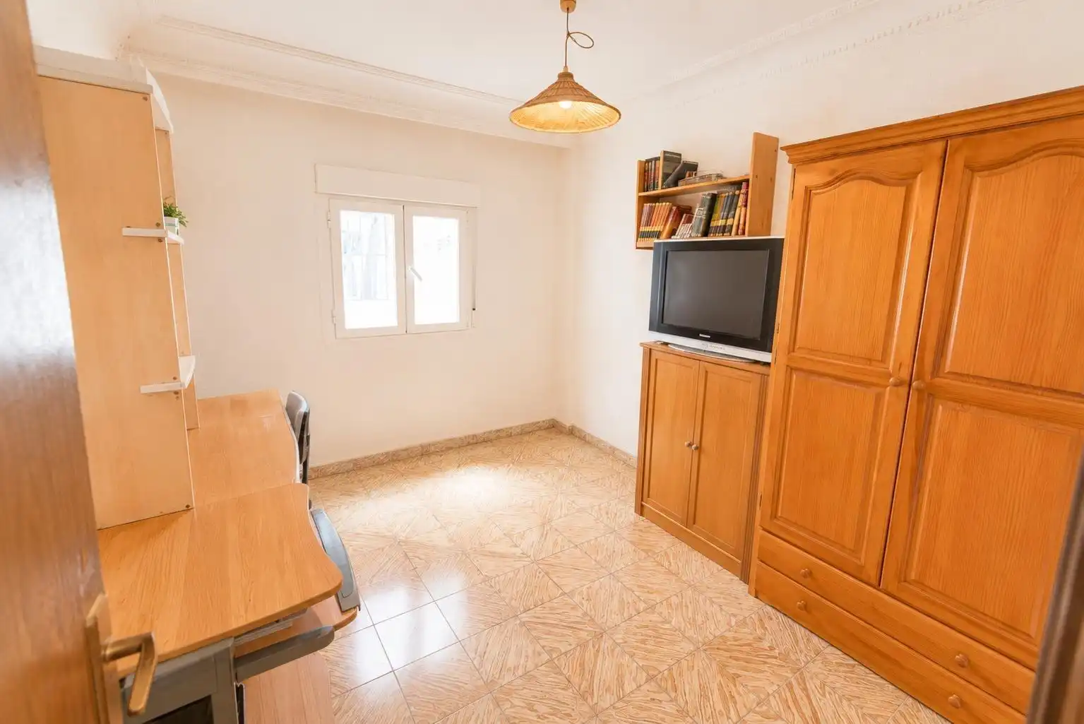 Habitación de Piso en venta en Zaragoza con Calefacción, Terraza y Amueblado