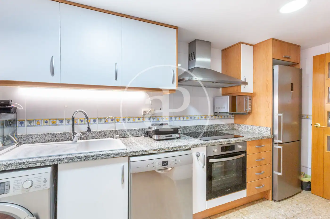 Kitchen of Flat for sale in Valencia  with Air Conditioner, Heating and Private garden