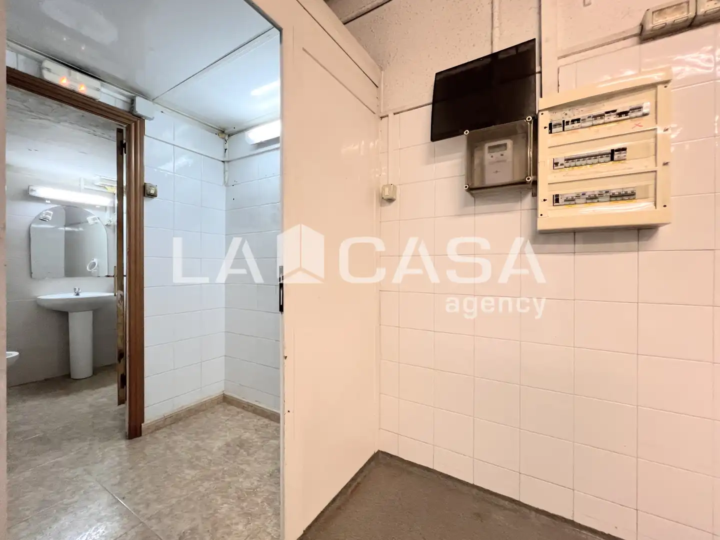Business premises for sale in Rambla de Prim, imagen 12