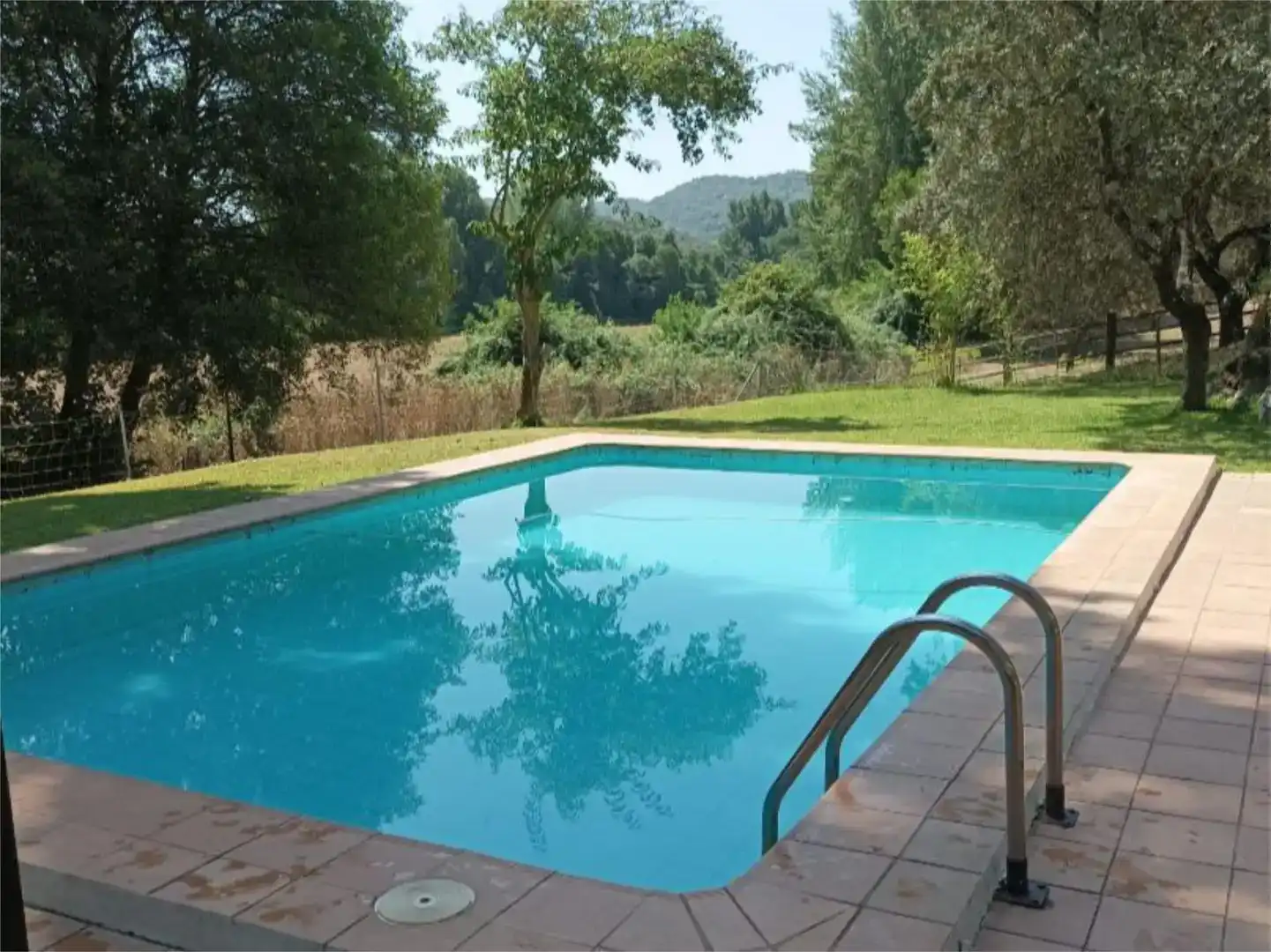 Piscina de Pis en venda en Alanís amb Jardí privat, Piscina i Moblat