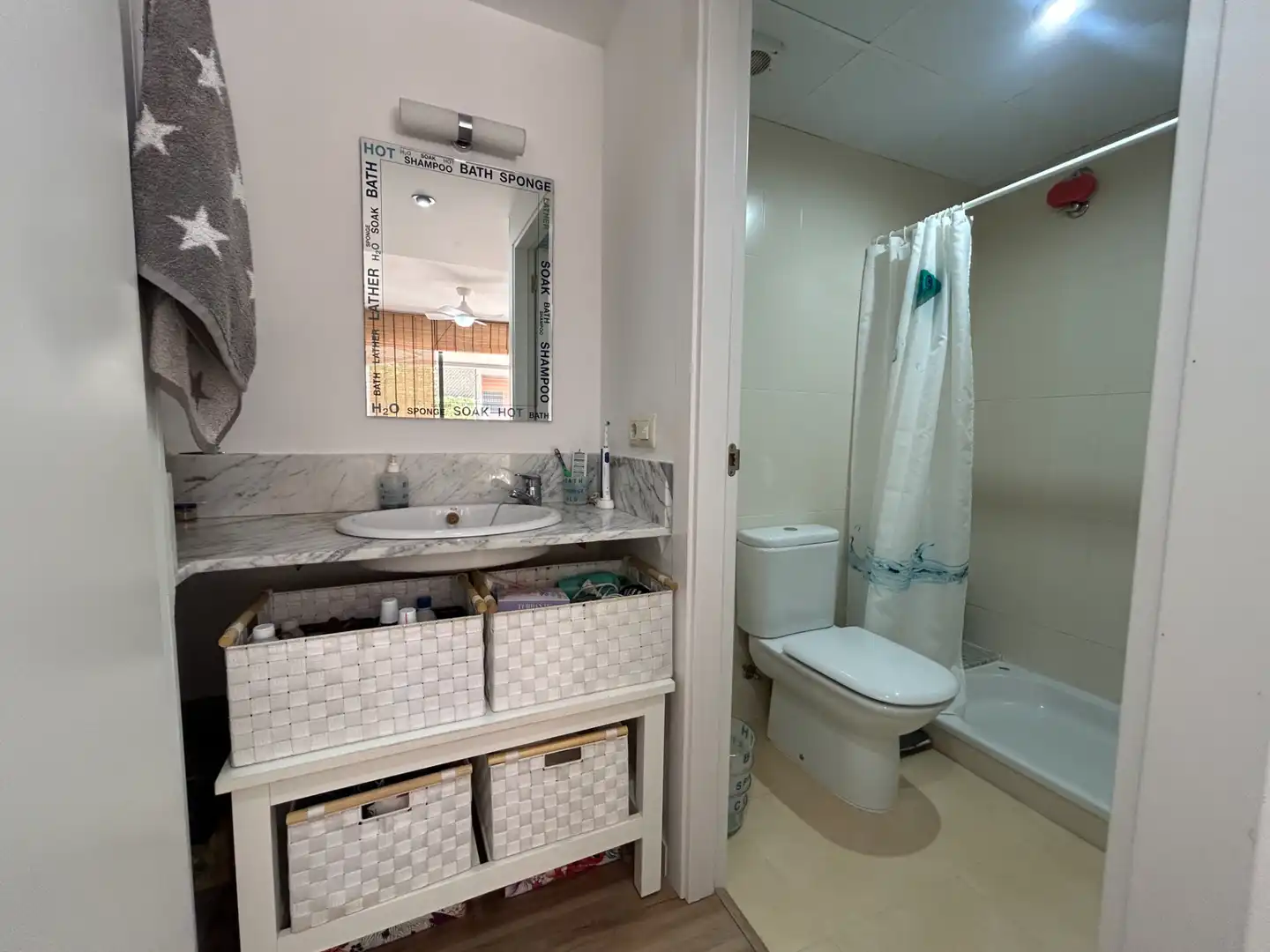 Baño de Piso en venta en Llançà con Aire acondicionado, Calefacción y Jardín privado