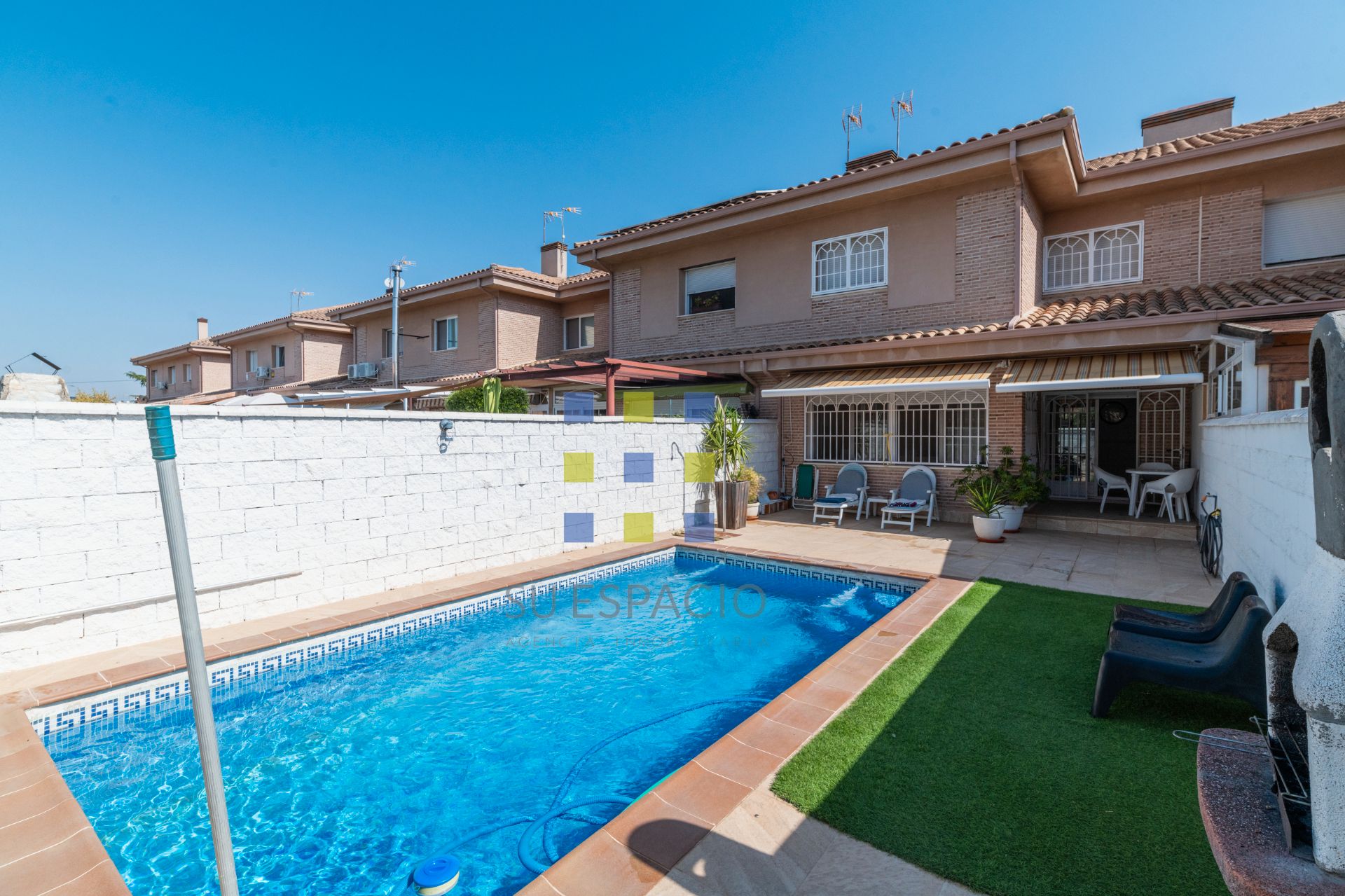 Piscina de Casa o chalet en venta en Ugena con Aire acondicionado, Calefacción y Jardín privado