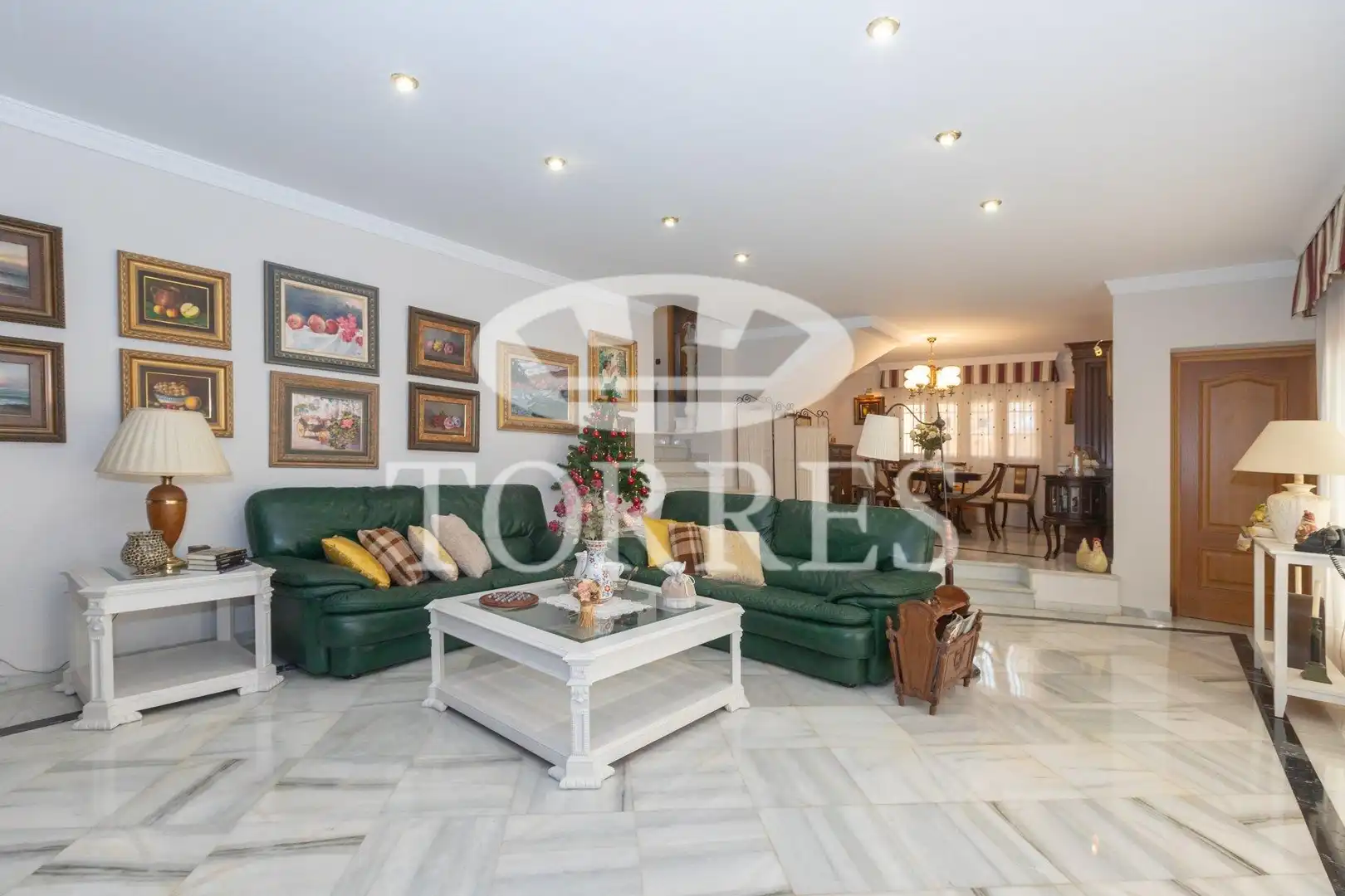 Vista exterior de Casa o xalet en venda en Málaga amb Aire condicionat, Calefacció i Jardí privat