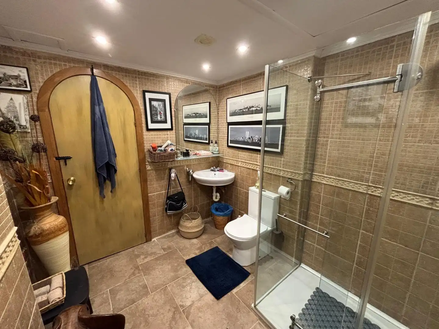 Bany de Casa o xalet en venda en Los Barrios amb Calefacció, Jardí privat i Jacuzzi