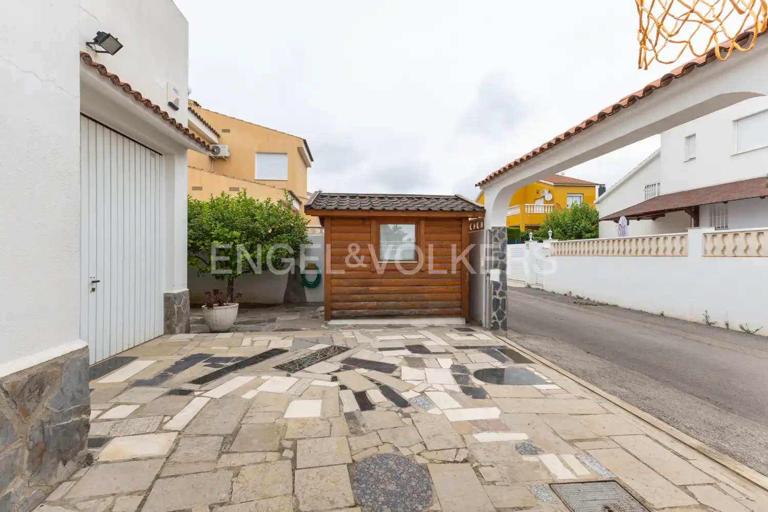Vista exterior de Casa o xalet en venda en Vinaròs amb Calefacció, Jardí privat i Terrassa