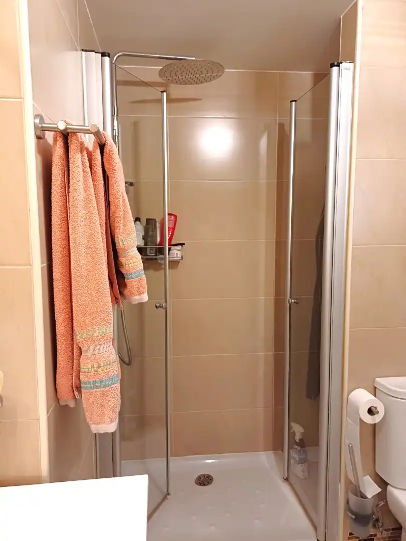 Baño de Ático en venta en Urduliz con Calefacción, Terraza y Trastero