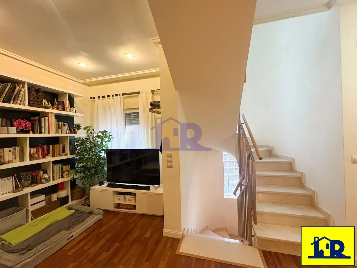 Living room of Detached homes for sale in Cuenca  with Air Conditioner, Heating and Swimming Pool