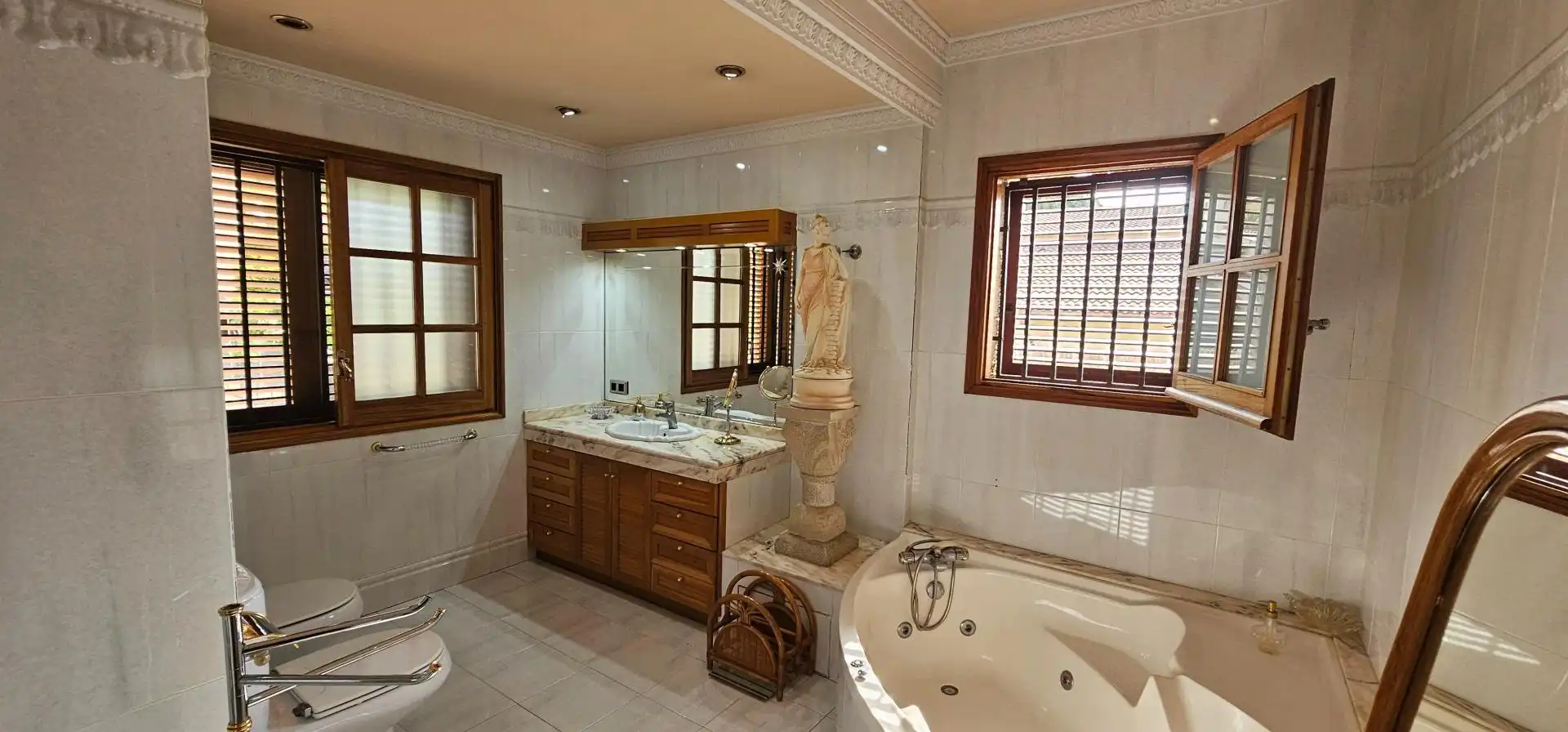 Bathroom of Houses for sale in Mataró  with Air Conditioner, Heating and Terrace