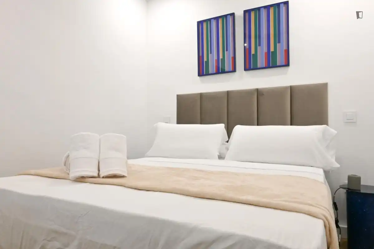 Schlafzimmer von Wohnungen zur Miete in Madrid mit Klimaanlage, Heizung und Möbliert