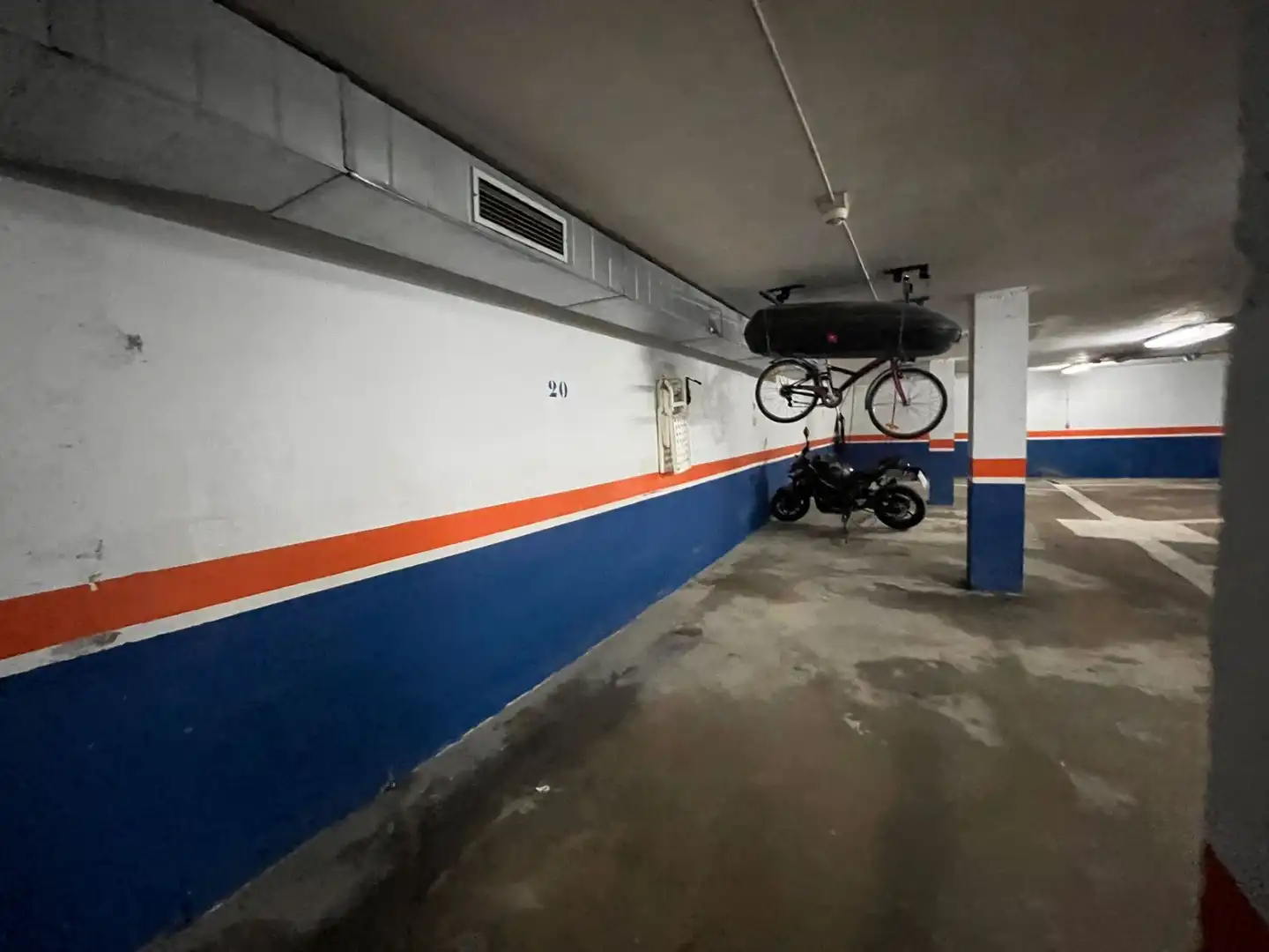 Parking de Ático en venta en Águilas con Aire acondicionado, Terraza y Trastero