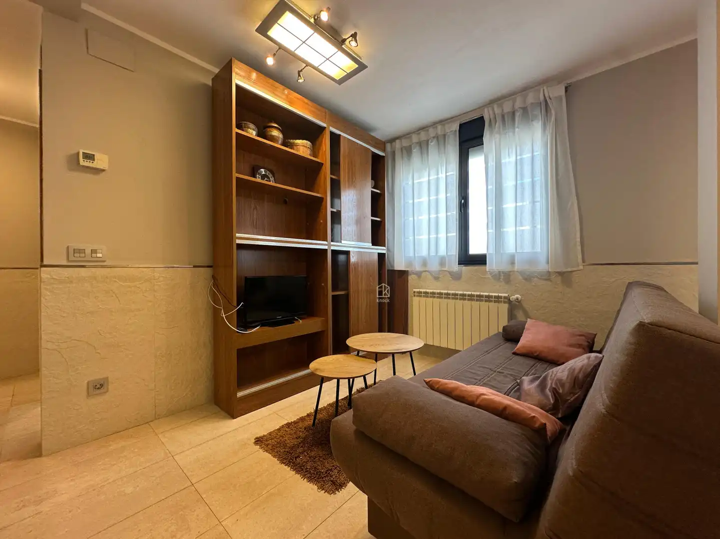 Flat for rent in Oviedo - Calle Tomás Crespo Frígilis, La Ería