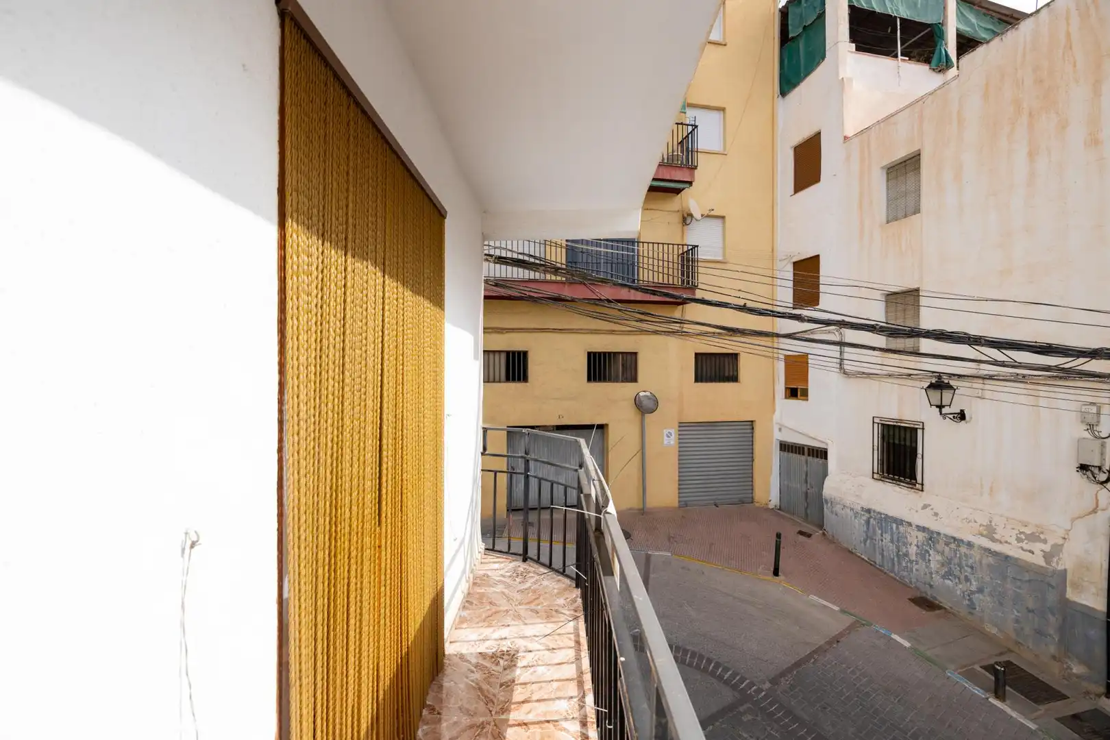 Vista exterior de Edificio en venta en Lanjarón