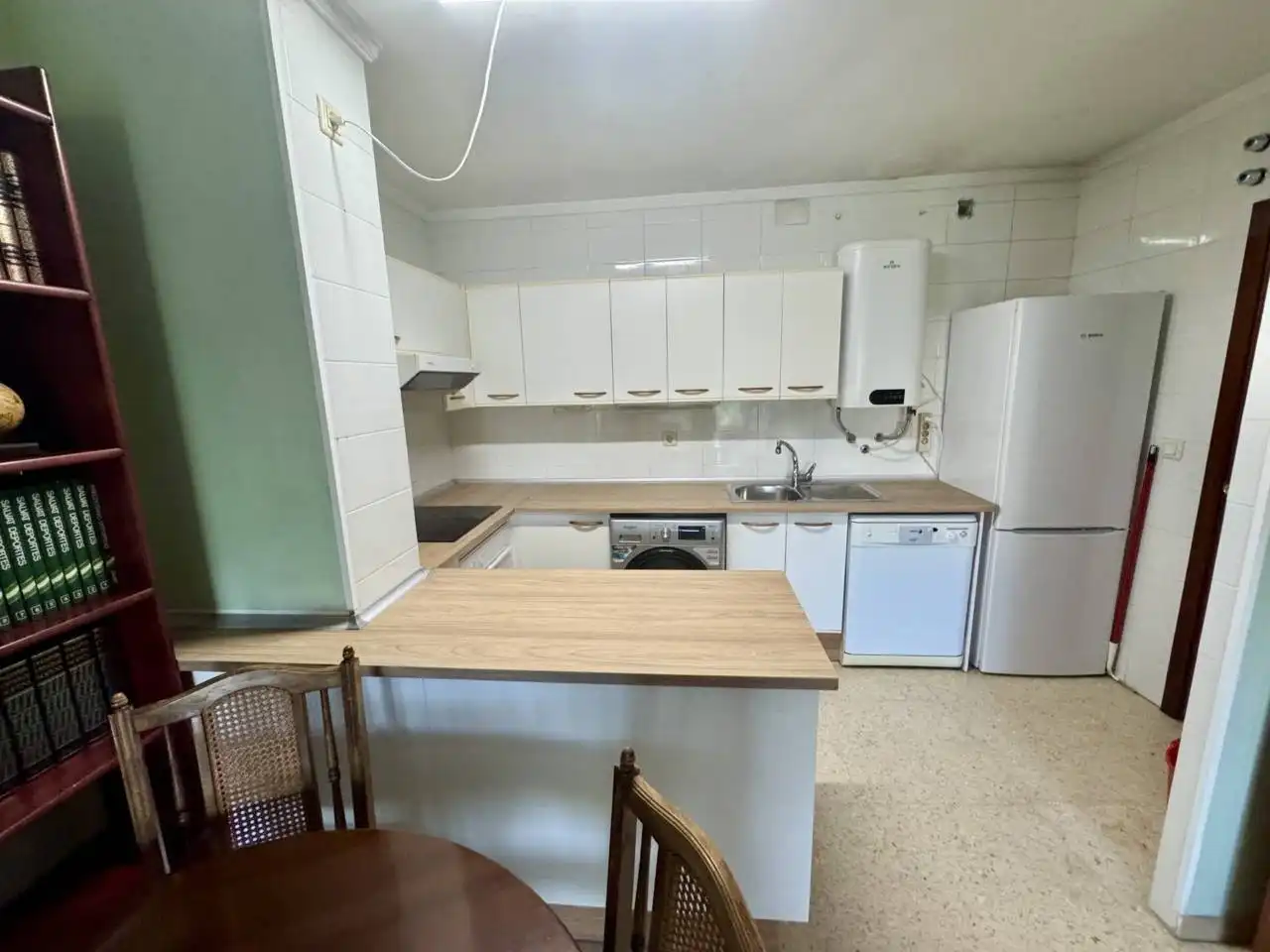 Cocina de Piso en venta en Cerdanyola del Vallès con Calefacción y Terraza
