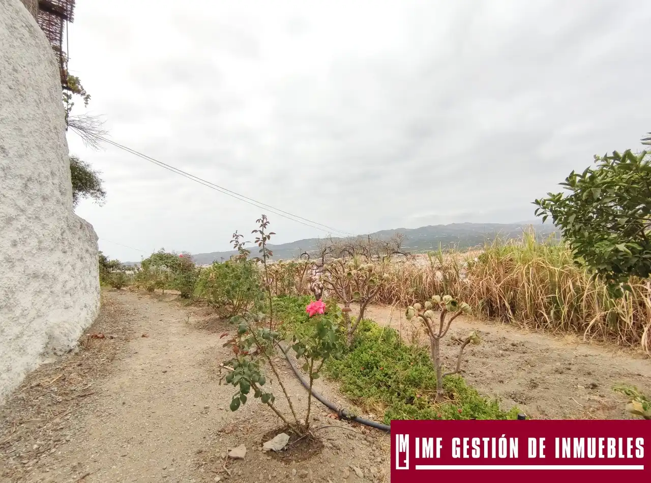 Finca rústica en venta en Vélez-Málaga con Jardín privado, Terraza y Trastero