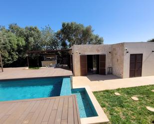 Piscina de Finca rústica de lloguer en Llucmajor amb Piscina i Moblat