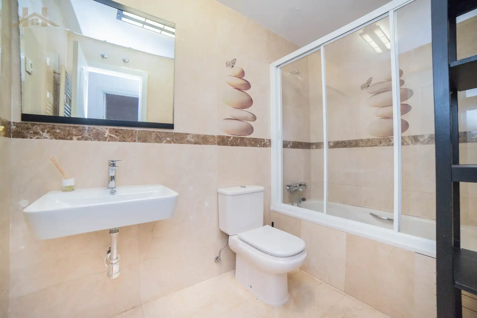 Badezimmer von Wohnung zum Verkauf in Arroyomolinos (Madrid) mit Heizung, Privatgarten und Terrasse