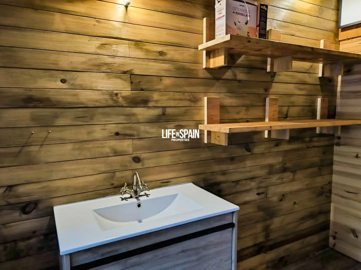 Badezimmer von Country house zum Verkauf in Rasquera mit Klimaanlage, Privatgarten und Terrasse