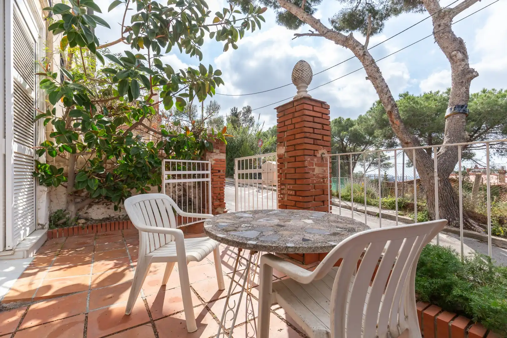 Terraza de Casa adosada en venta en Esplugues de Llobregat con Calefacción, Terraza y Alarma
