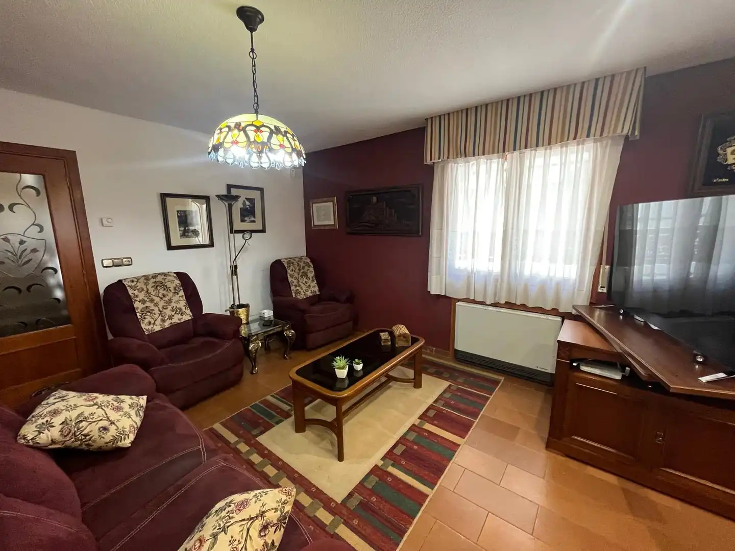 Sala d'estar de Casa o xalet en venda en Almansa amb Aire condicionat, Calefacció i Jardí privat