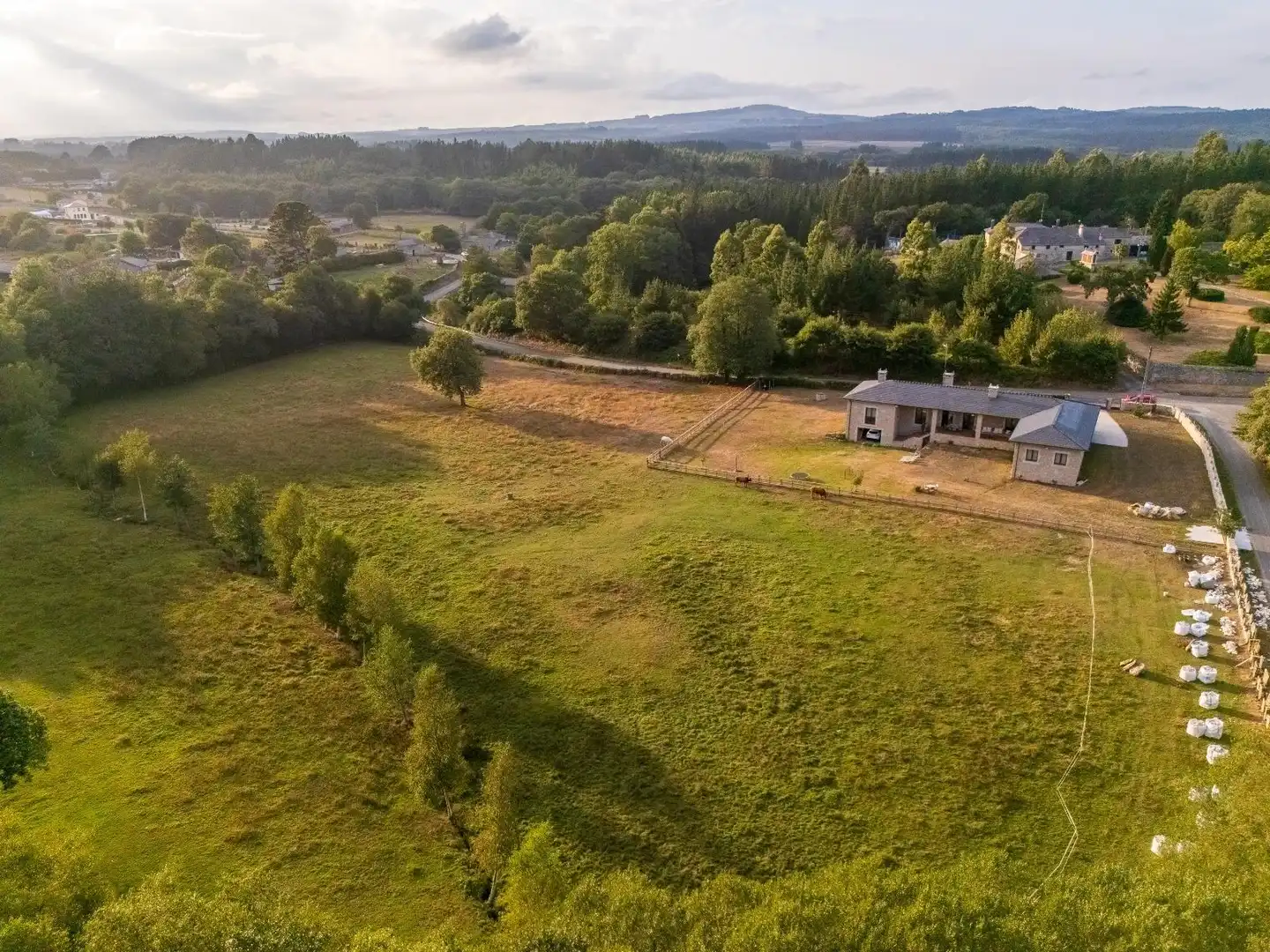 Houses for sale in Friol  with Heating, Private garden and Furnished