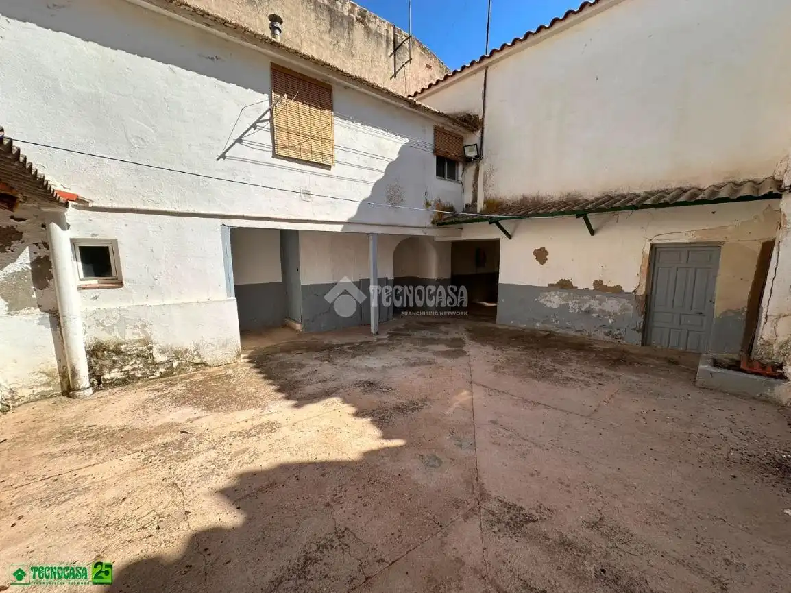 Vista exterior de Pis en venda en Manzanares amb Balcó