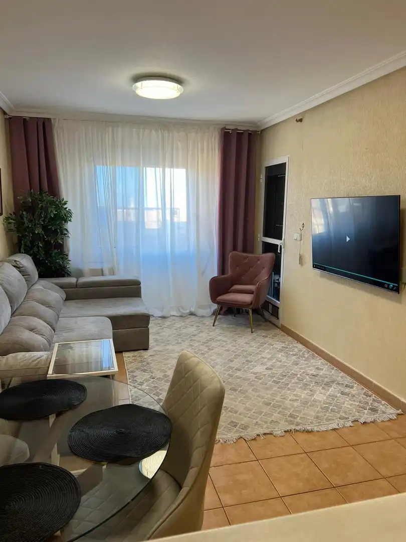 Sala de estar de Apartamento en venta en Torrevieja con Jardín privado, Terraza y Amueblado