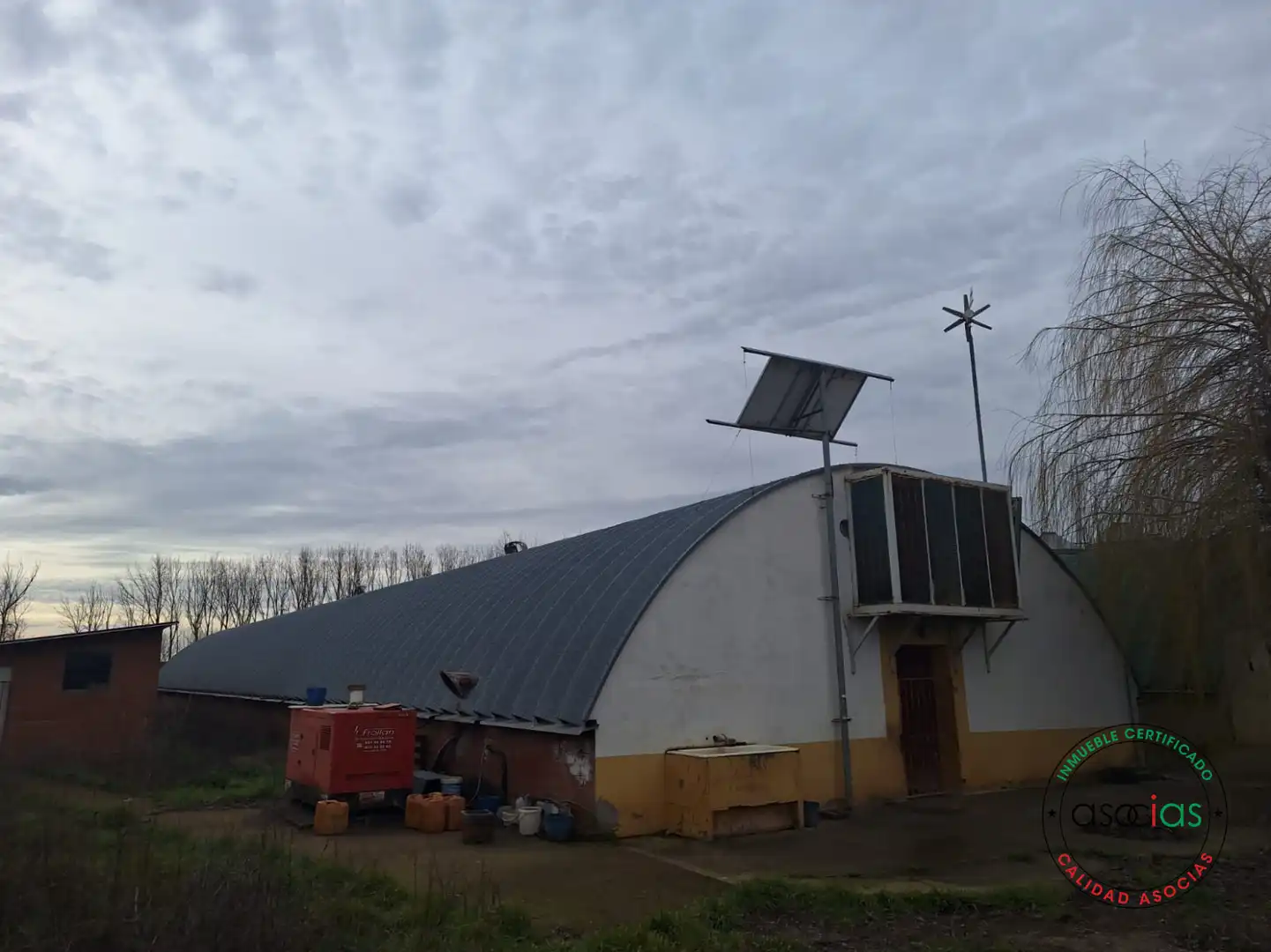 Vista exterior de Nave industrial en venta en Sahagún