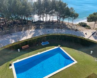 Piscina de Apartament de lloguer en Mont-roig del Camp amb Aire condicionat, Calefacció i Terrassa