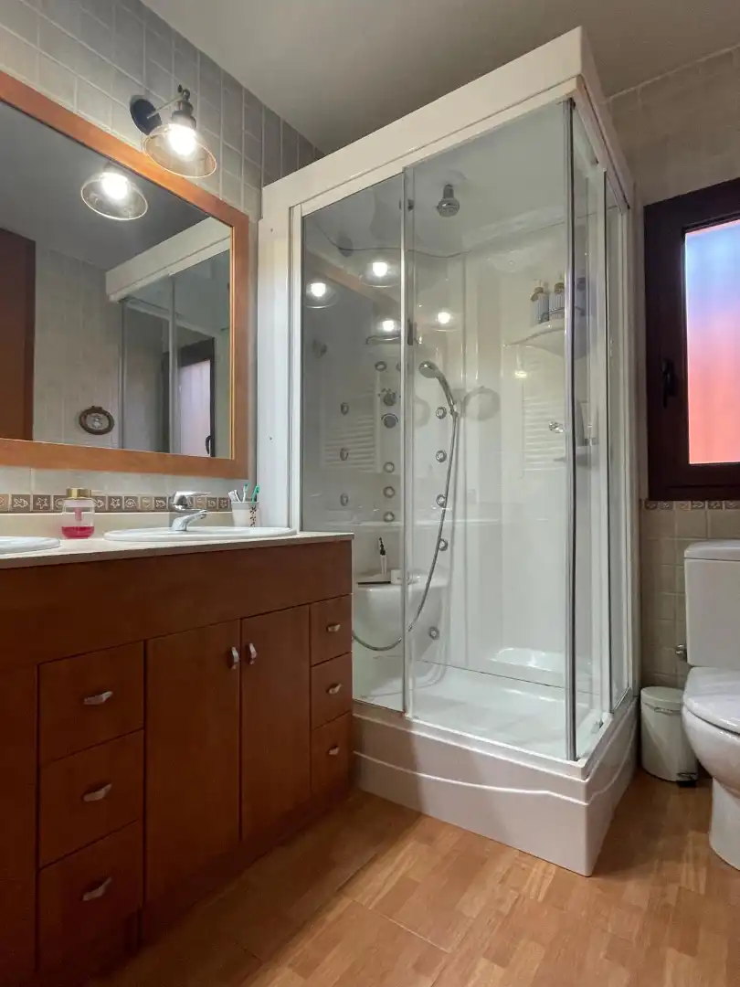 Chalet con piscina en venta en Carrer Catalunya, imagen 13