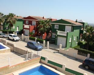 Vista exterior de Casa o xalet de lloguer en Peñíscola / Peníscola amb Aire condicionat, Terrassa i Piscina