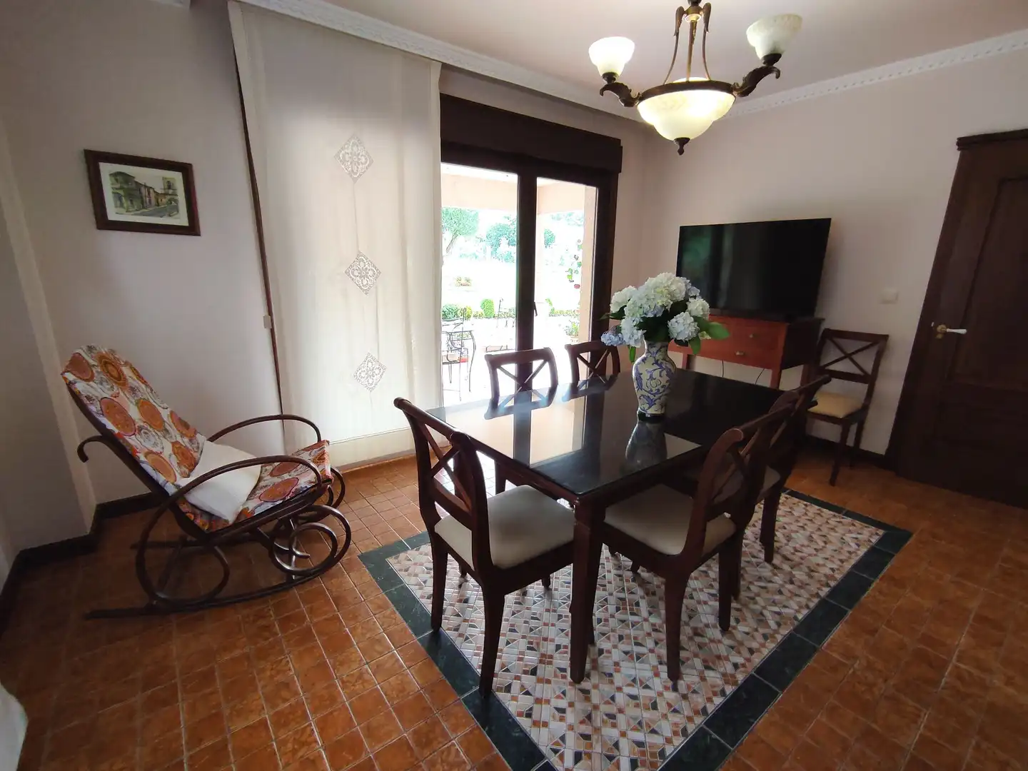 Menjador de Casa o xalet en venda en Gondomar amb Jardí privat, Parquet i Terrassa