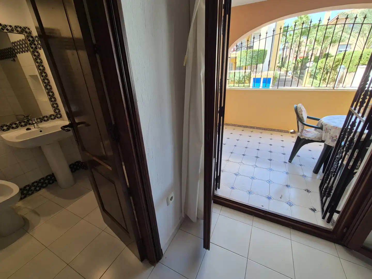 Balcony of Ground floor for rent in Torrevieja  with Air Conditioner, Terrace and Furnished