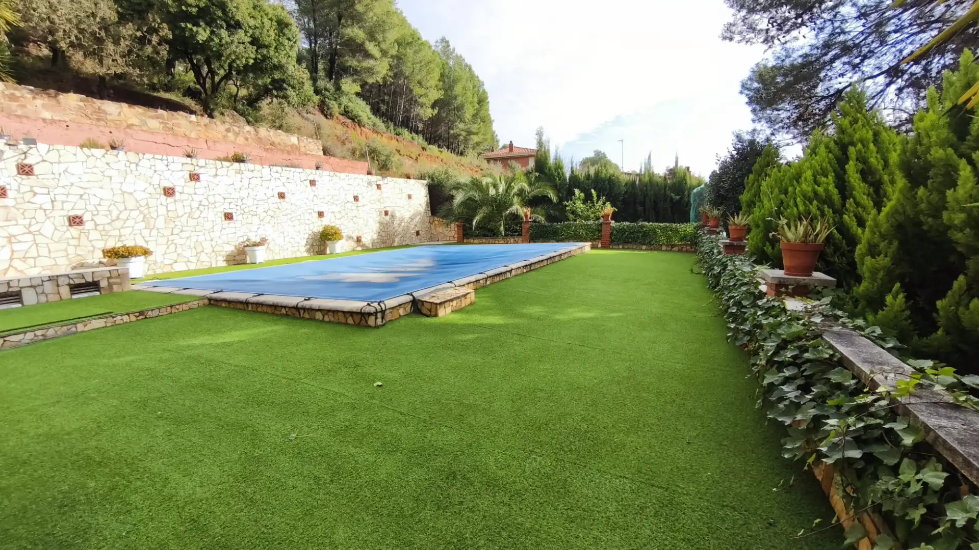 Piscina de Casa o xalet en venda en Cervelló amb Jardí privat, Terrassa i Piscina