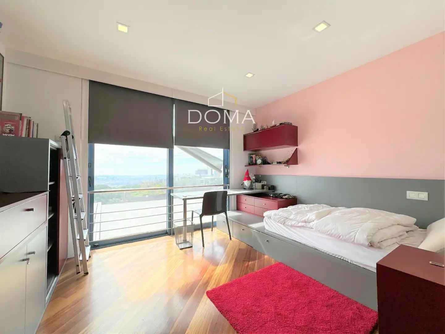 Habitación de Casa o chalet en venta en Barcelona con Aire acondicionado, Calefacción y Jardín privado
