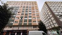 Vista exterior de Pis en venda en Gijón  amb Calefacció