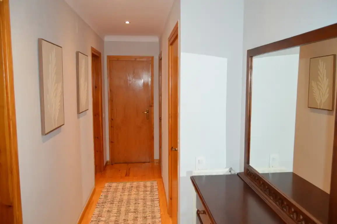 Apartamento de alquiler en Alp con Calefacción, Parquet y Terraza