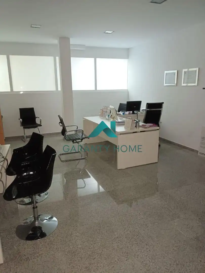 Büro zum Verkauf in Torremolinos mit Klimaanlage und Heizung