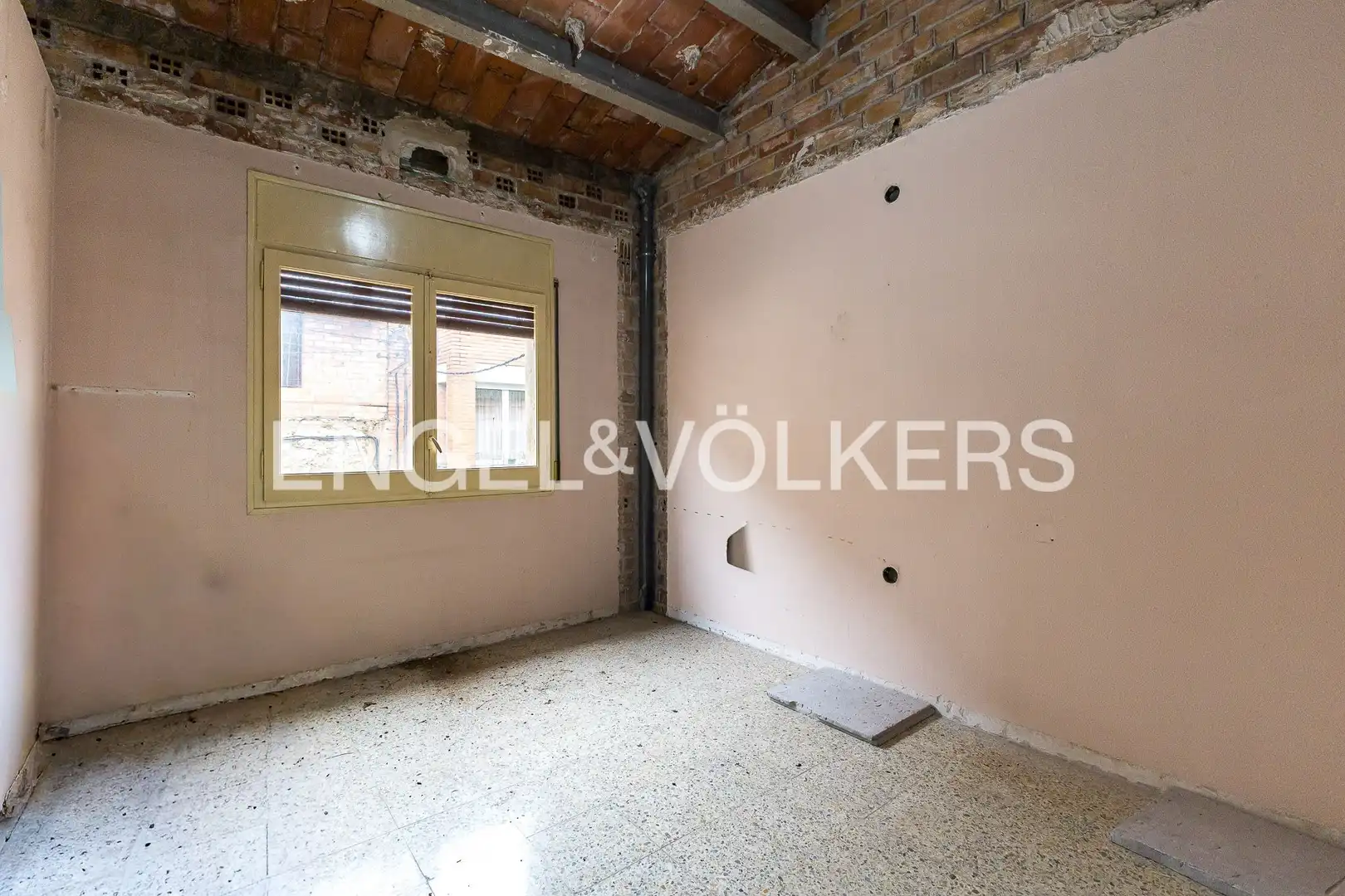 Houses for sale in Sant Vicenç Dels Horts  with Heating and Private garden