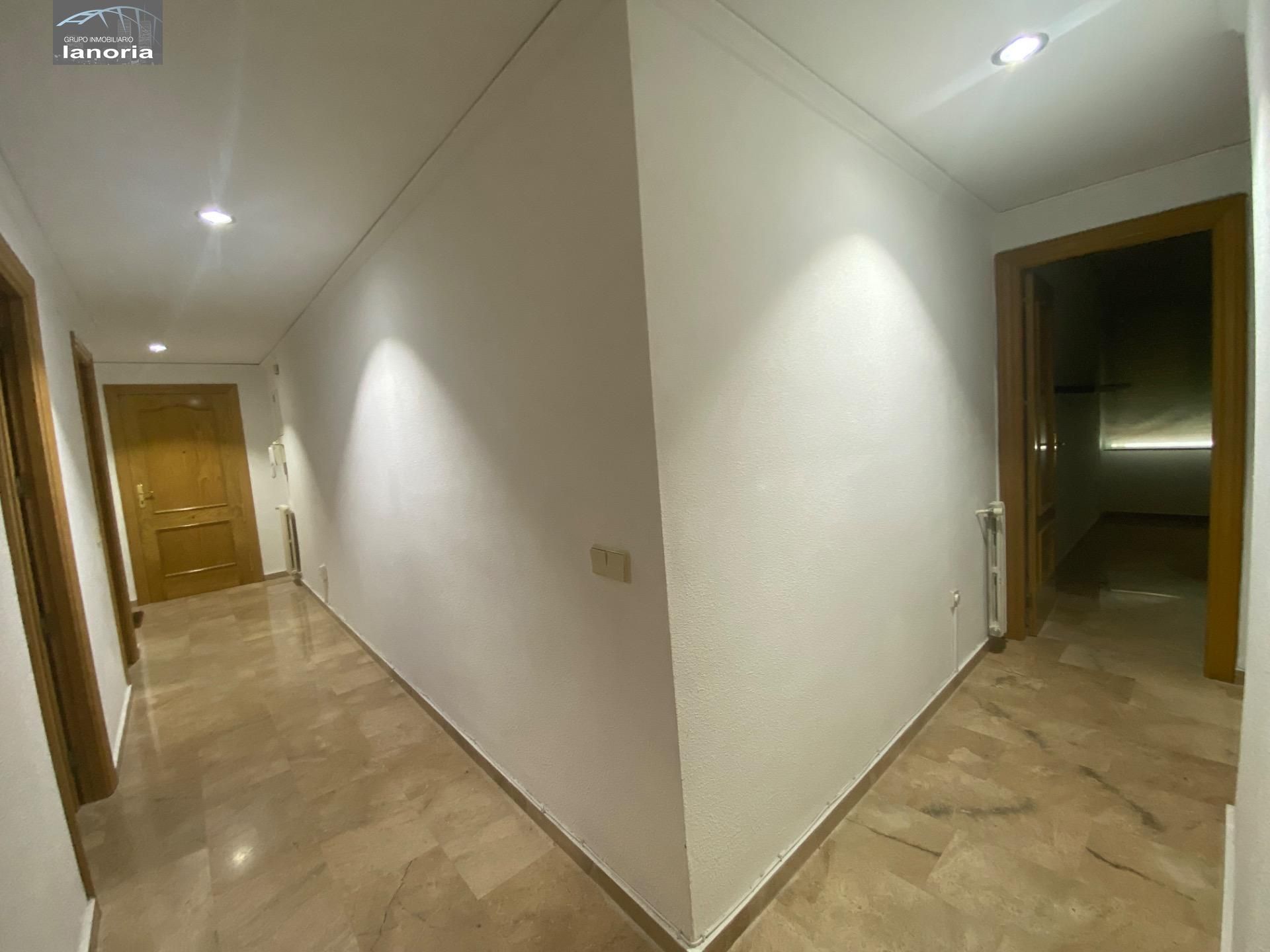 Flat to rent in Calle octavio cuartero, Centro