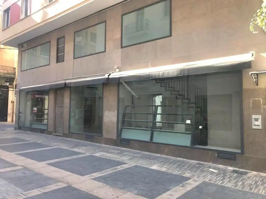 Local comercial de lloguer a Calle ENMEDIO, imagen 2