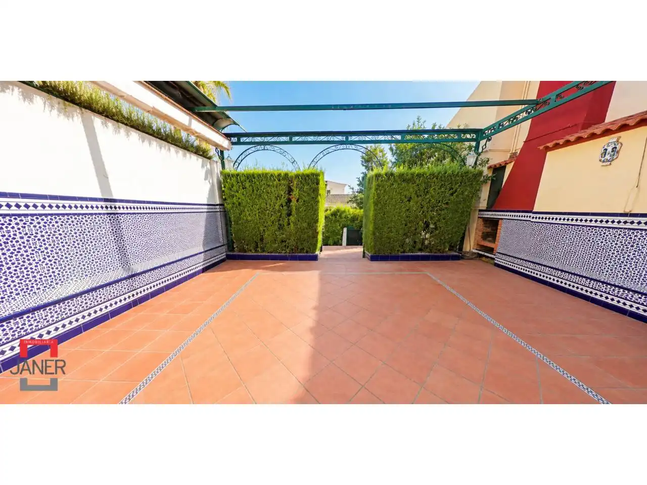 Terrace of Houses for sale in Tomares  with Air Conditioner, Private garden and Terrace