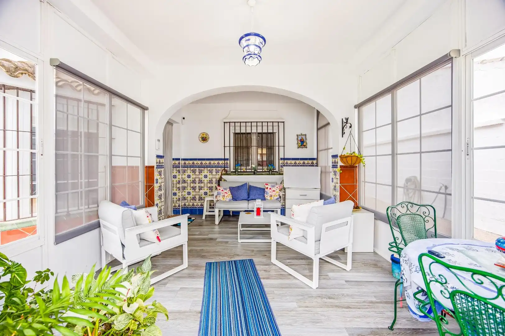 Terraza de Casa o chalet en venta en Chiclana de la Frontera con Aire acondicionado, Calefacción y Jardín privado